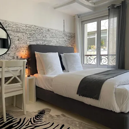 Beaubourg Marais Apartment Paris